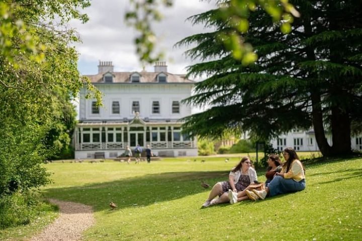 Park-Campus-University-of-Gloucestershire-scaled (1)